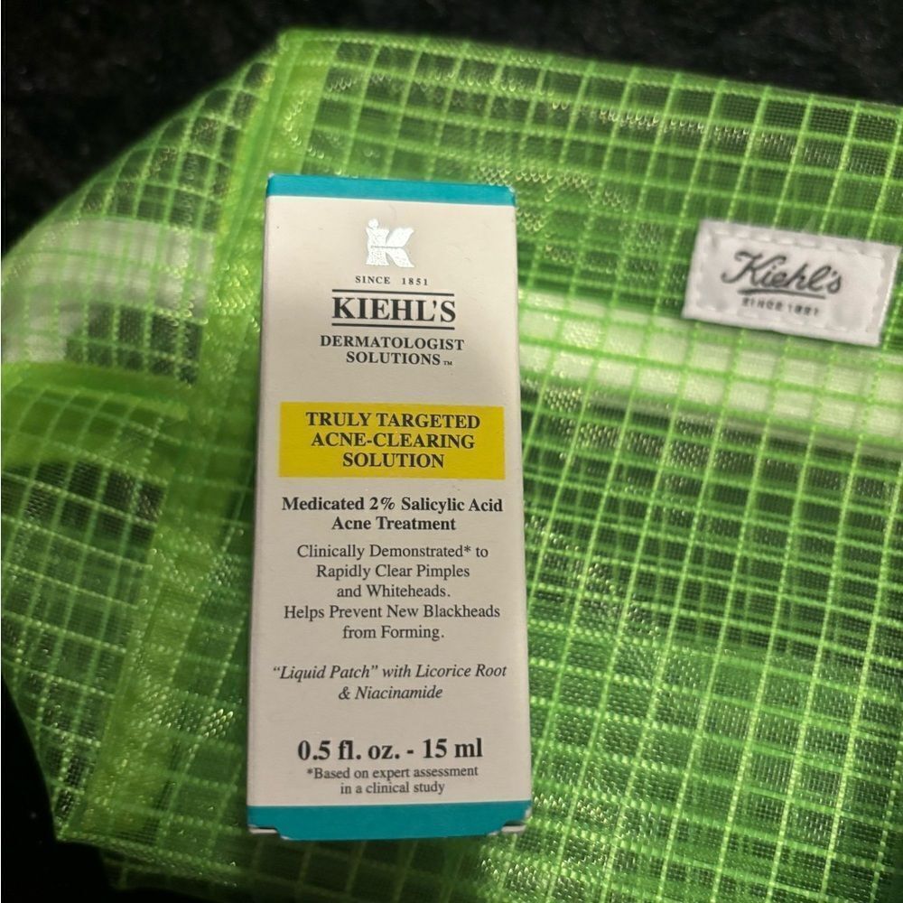 Kiehl’s Truly Targeted Acne Clearing Solution